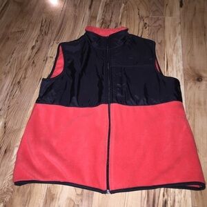 NWOT MTA sport size XL vest red black